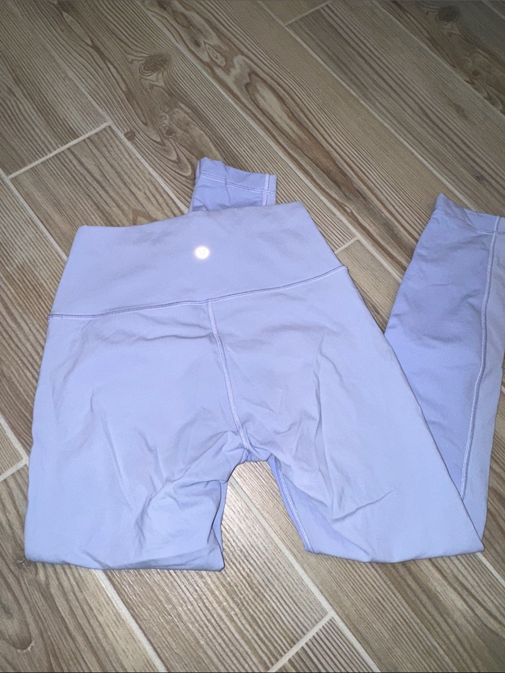 High-Waist Lavender Leggings with Reflective Logo